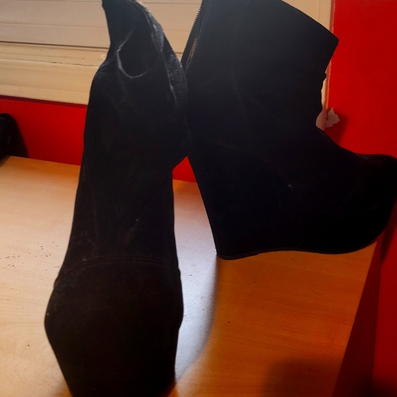 Wedged shoes - Picture 1 of 1